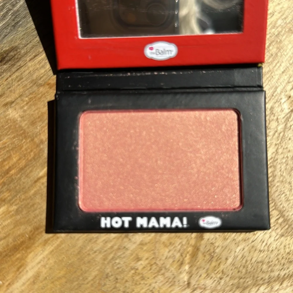 theBalm Hot Mama~Blush and Bronzer Contour Makeup compact